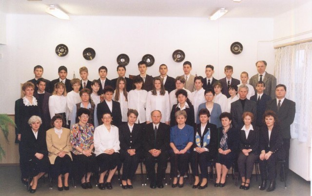 1999. 8.b