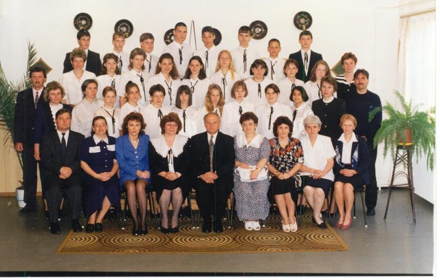 1998. 8.b