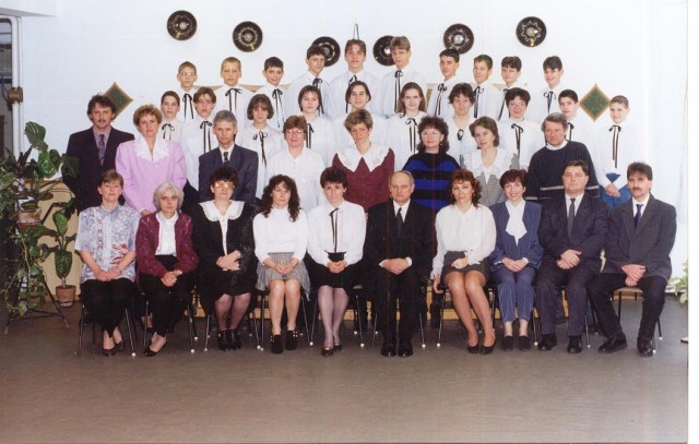 1996. 8.a