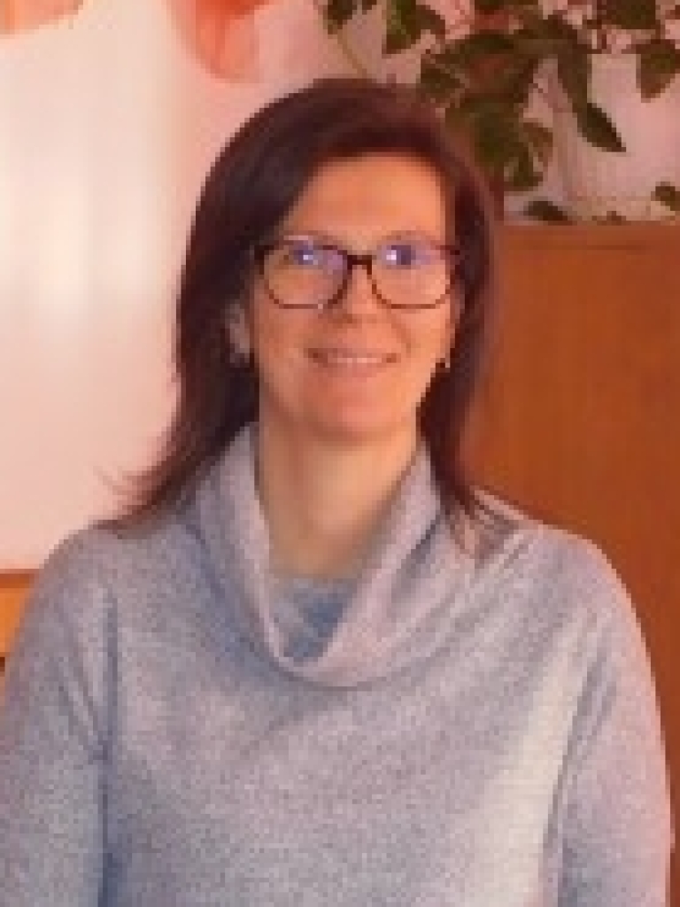 Csőszné Bolfert Enikő